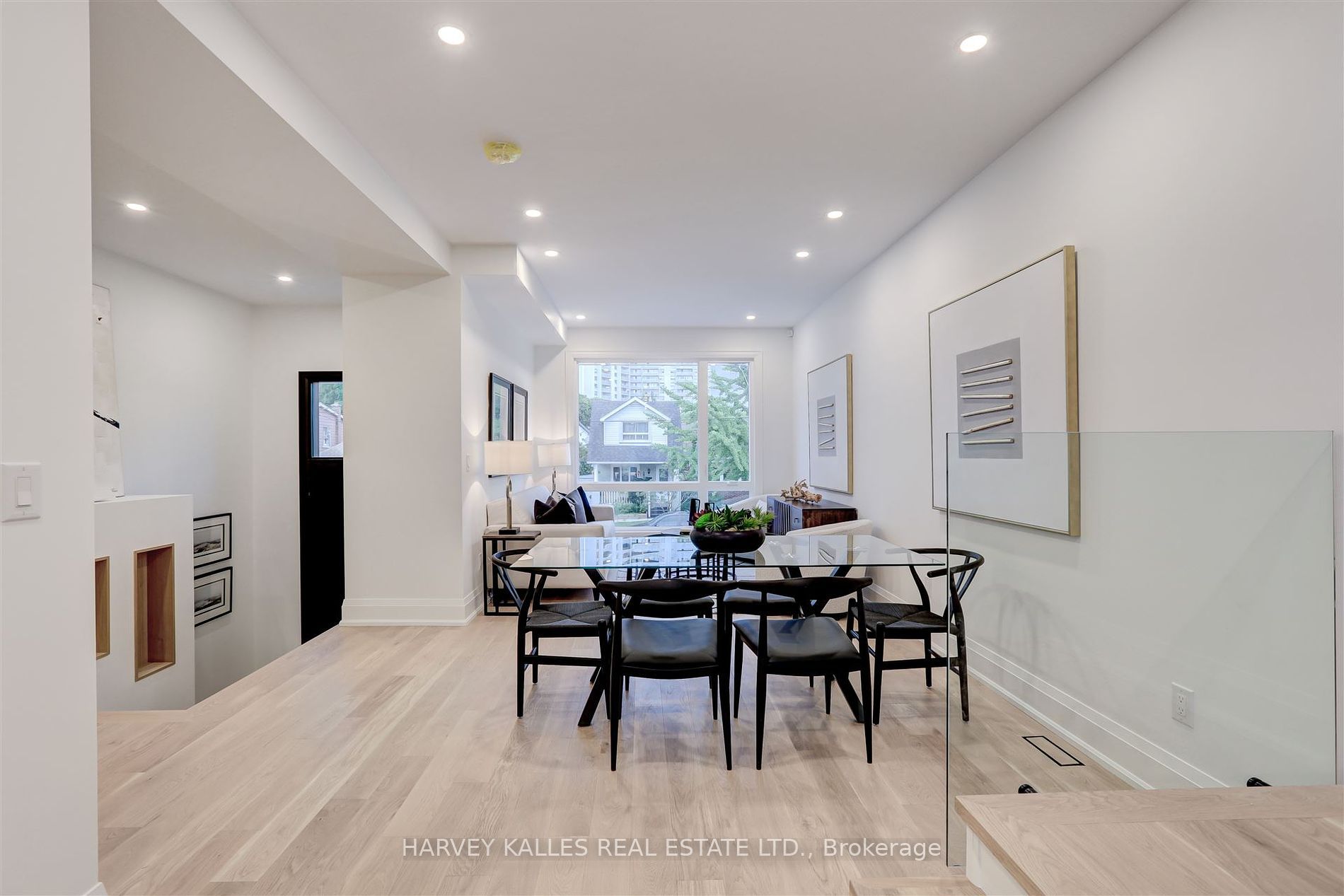 7B Bracebridge Avenue