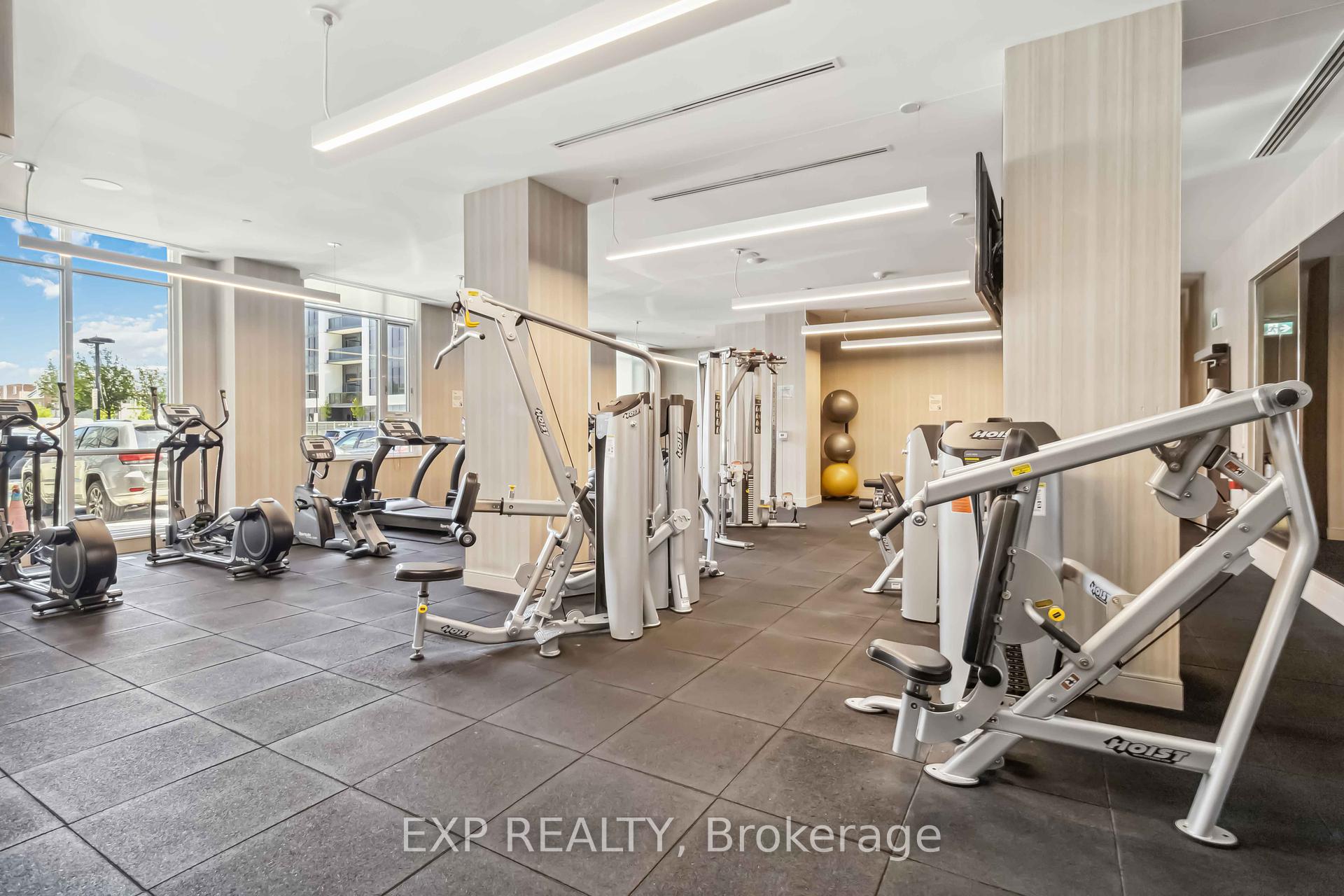 2 Bedrooms Condo at 8 Nahani, Mississauga For sale