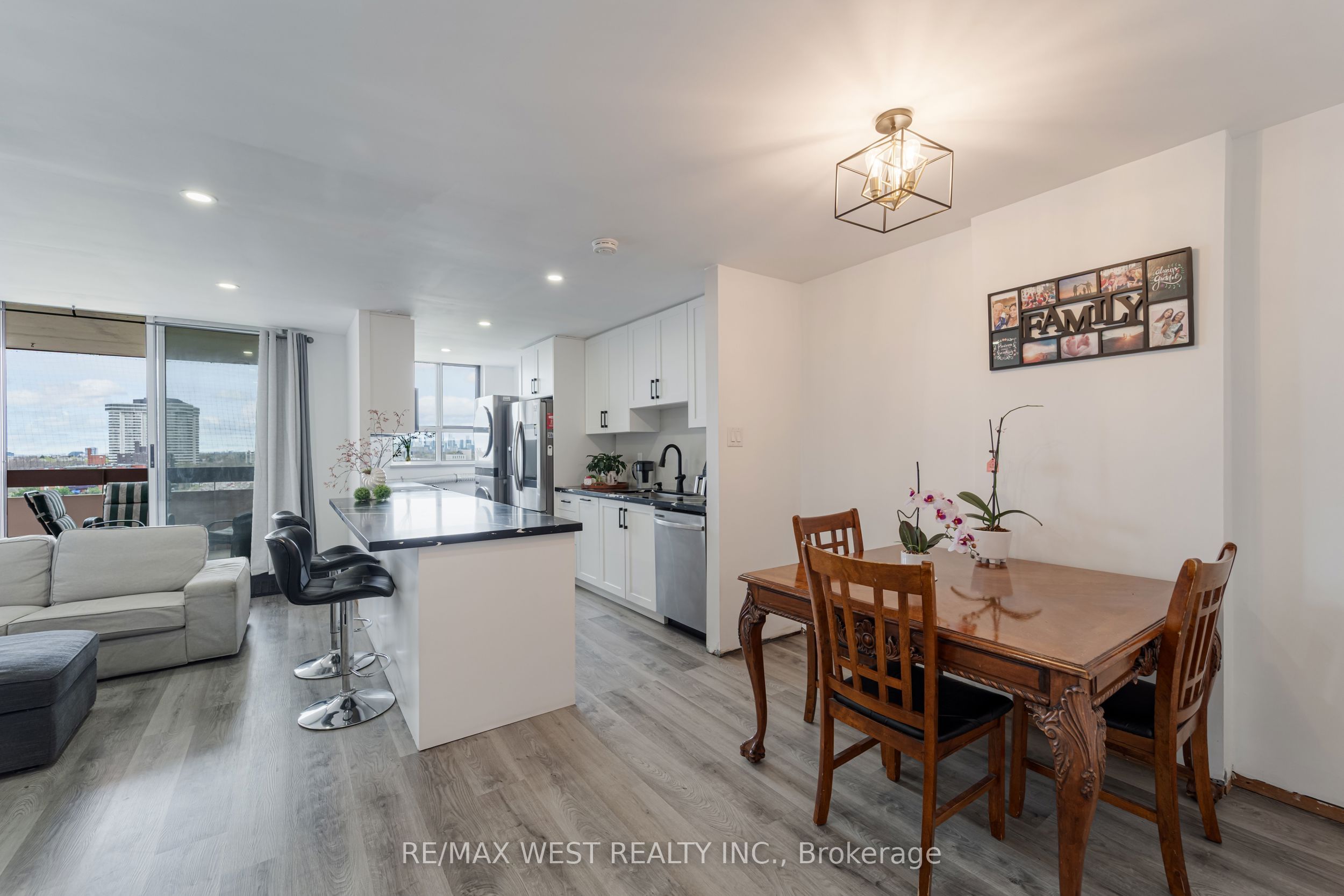 1615 Bloor Street, #1001