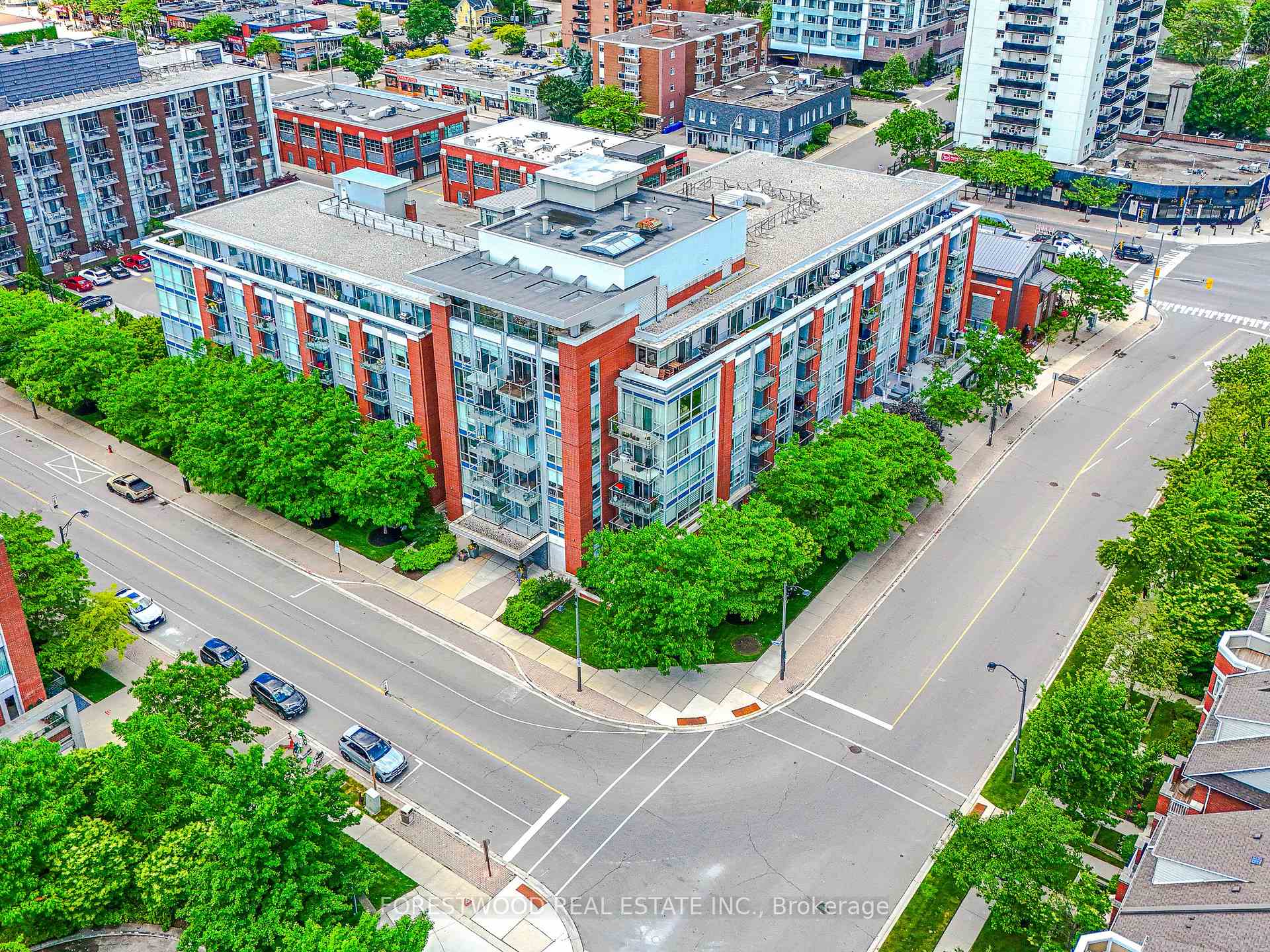 2 Bedrooms Condo at 80 Port, Mississauga For sale