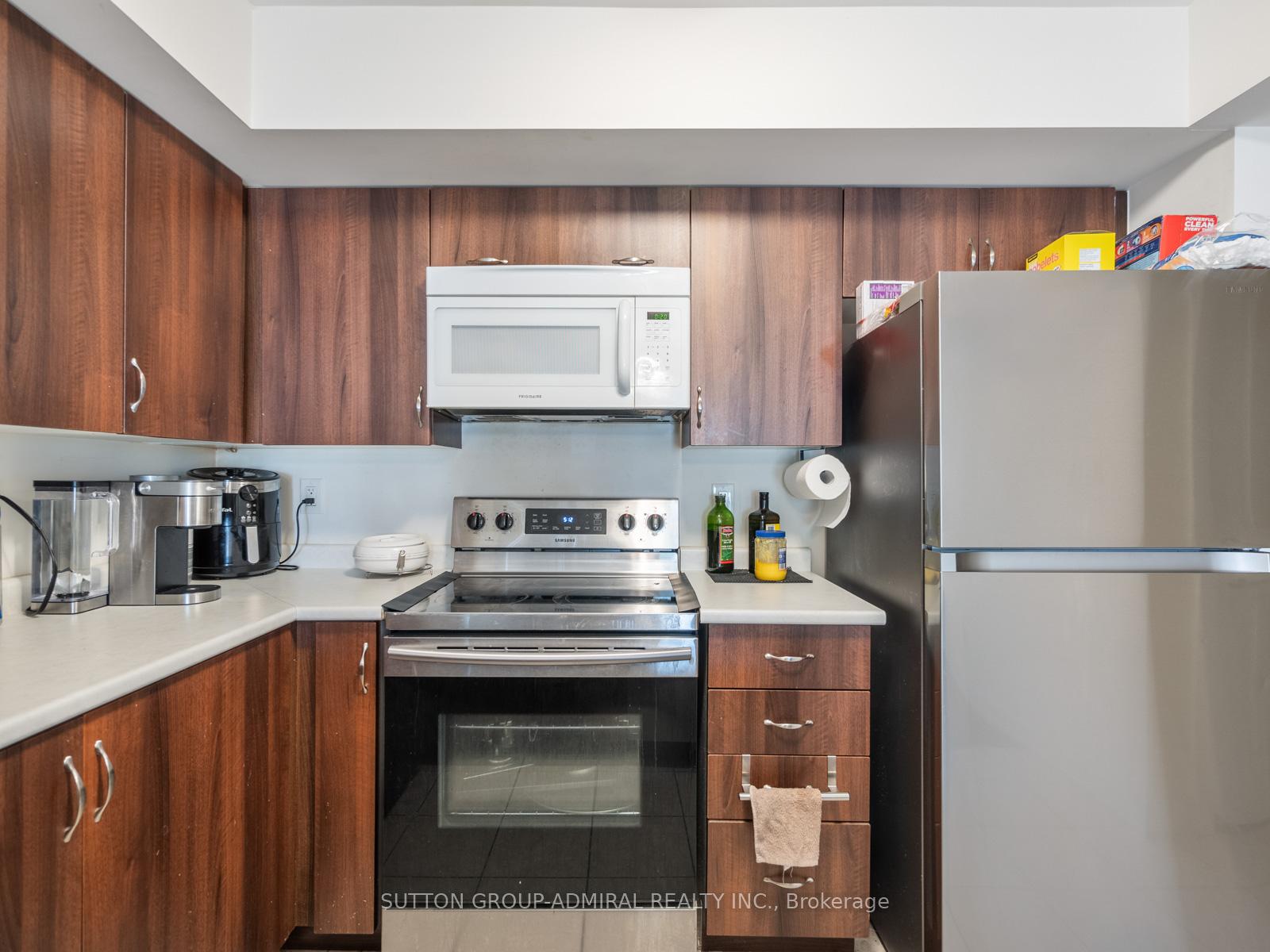 3 Bedrooms Condo at 2315 Sheppard, Toronto For sale
