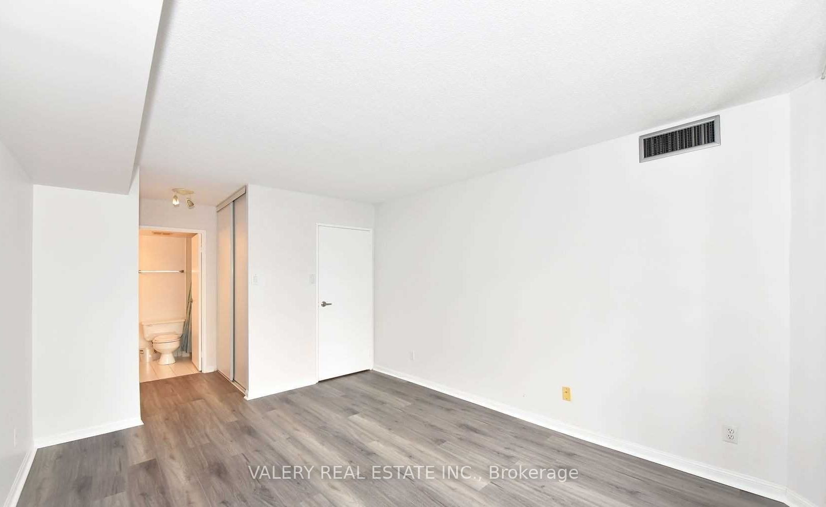 1131 Steeles Avenue W, #409