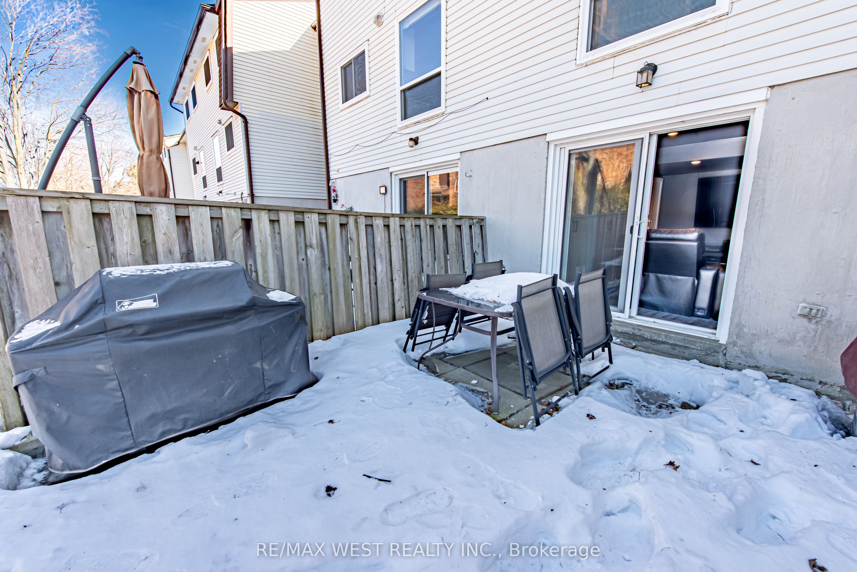 #26 - 222 Pearson Street, Oshawa, ON L1G 7C6