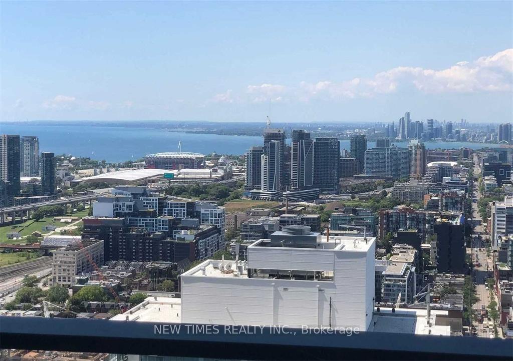 2 Bedrooms Condo at 125 Blue Jays, Toronto For sale