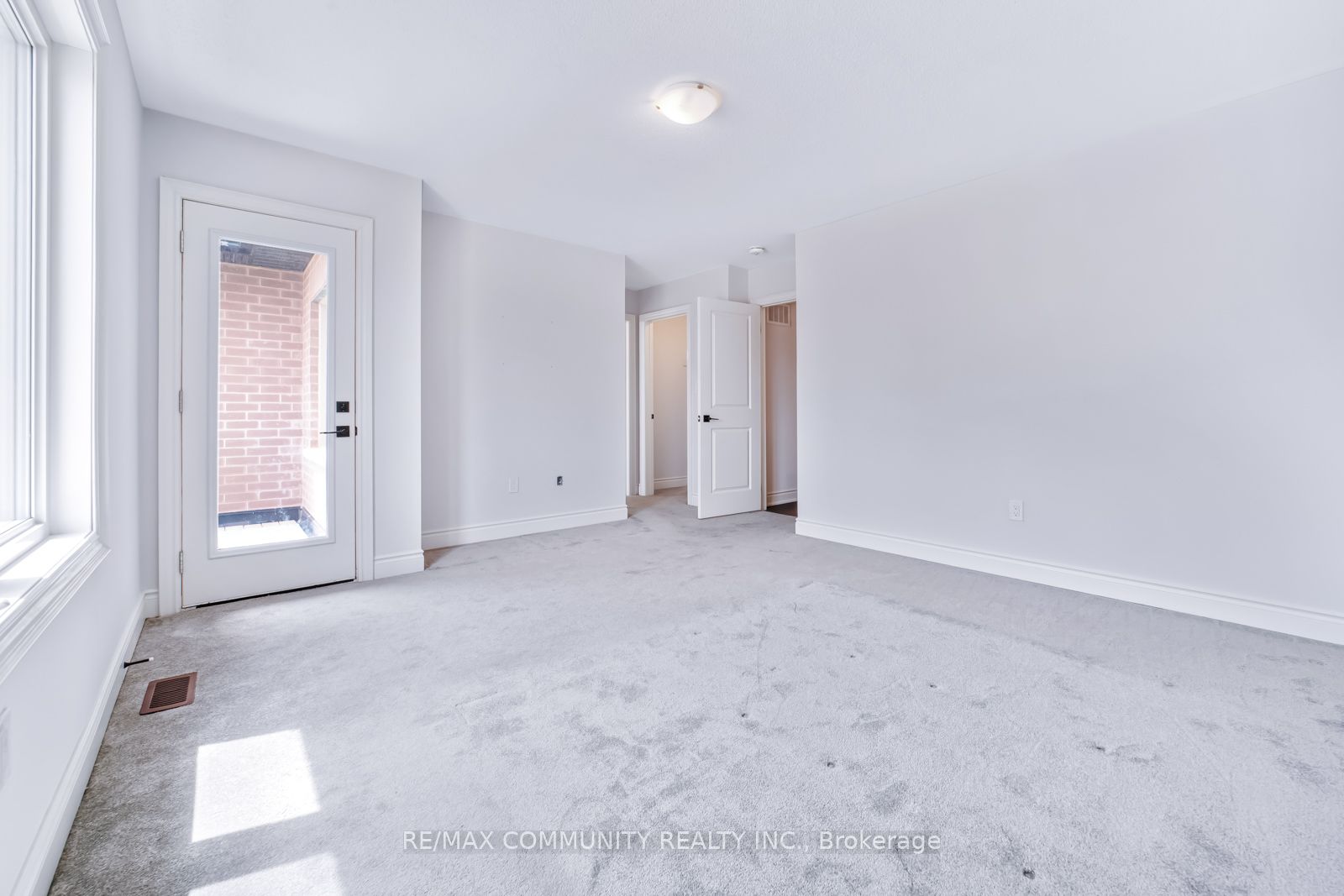 16 Alan Williams Trail
