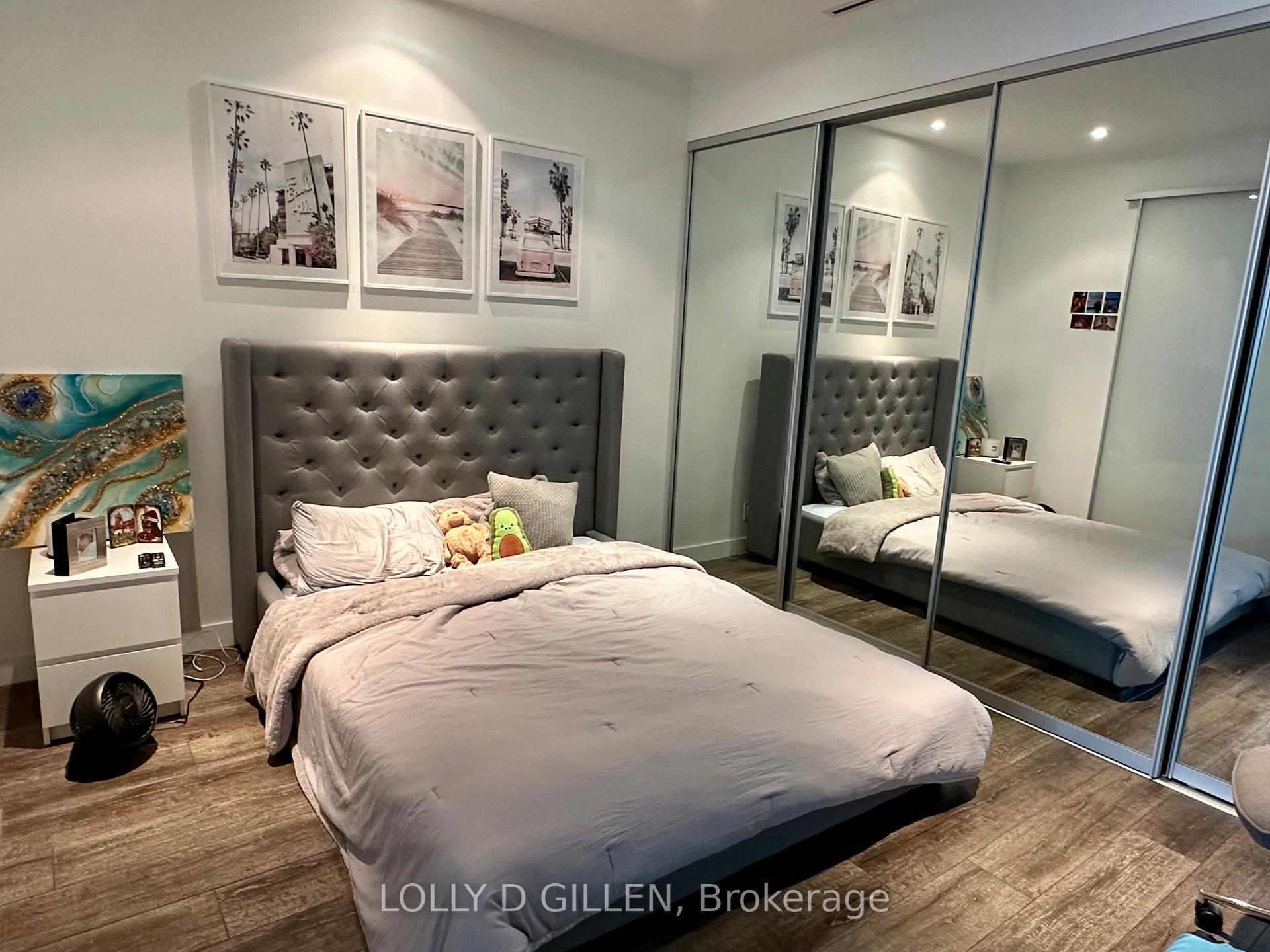 2 Bedrooms Condo at 188 Eglinton, Toronto For sale