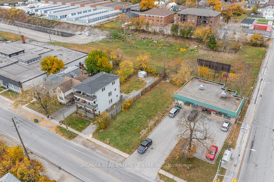 621 Wellington Avenue, Windsor, ON N9A 5J5