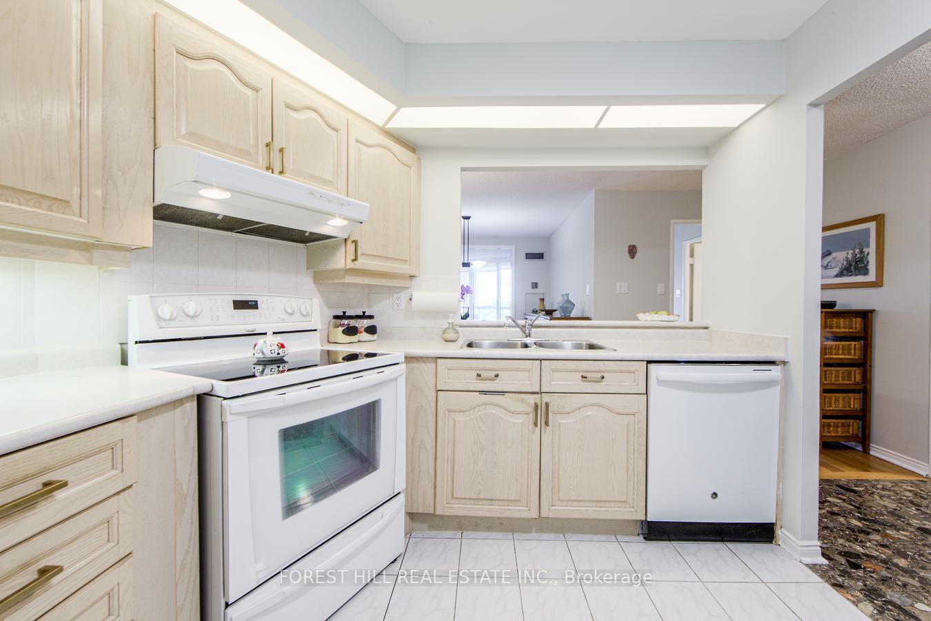1 Bedroom Condo at 10 Guildwood, Toronto For sale