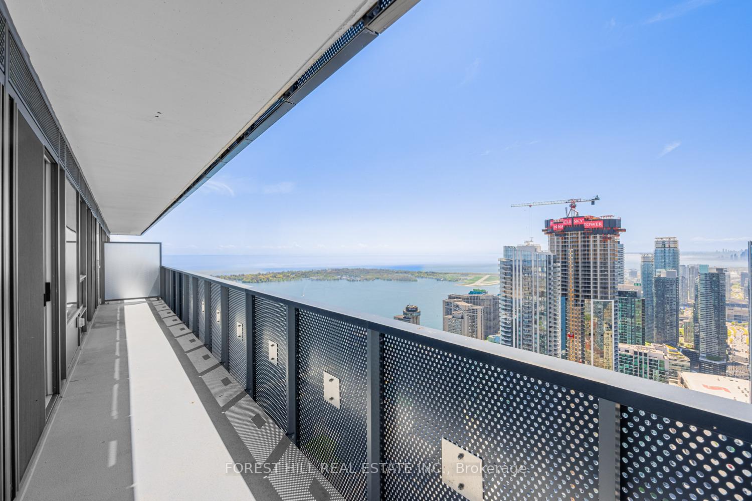 3 Bedrooms Condo at 55 Cooper, Toronto For sale