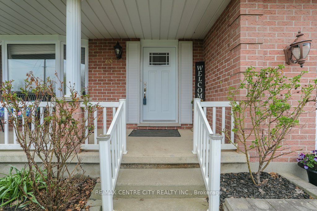 68 Sinclair Avenue, St. Thomas, ON N5R 3A8