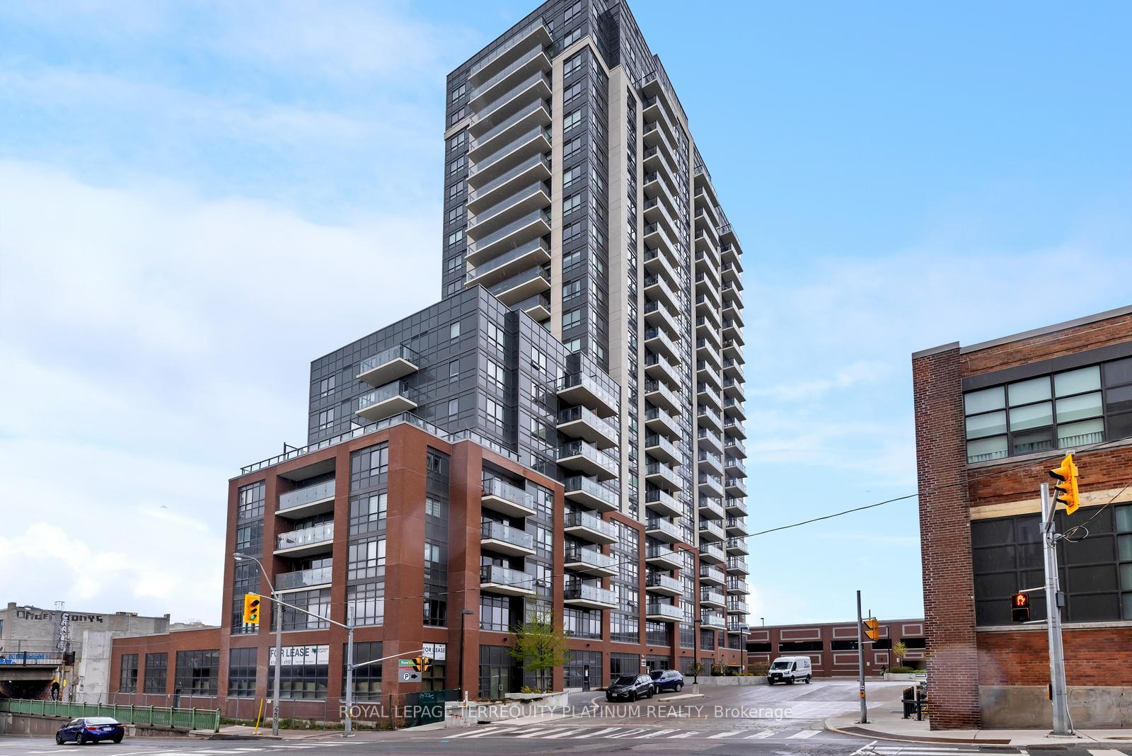 2 Bedrooms Condo at 1420 Dupont, Toronto For sale