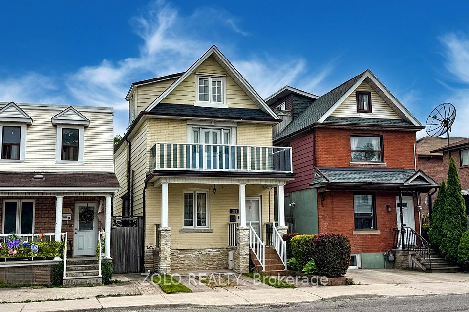 1083 Dupont