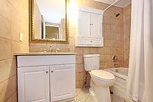 2 Bedrooms Condo at 19 Four Winds, Toronto For sale