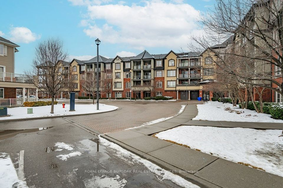 #303 - 3060 Rotary Way, Burlington, ON L7M 0G9