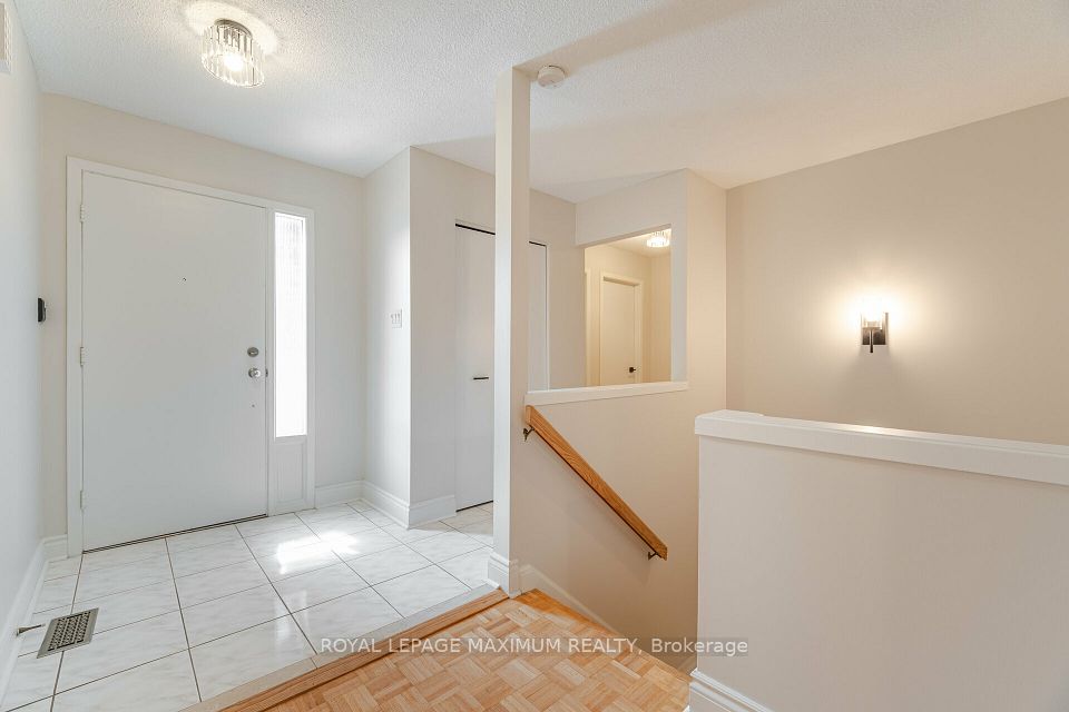 https://trreb-image.ampre.ca/lcjEoF4ha6Pw1uk2pNJwEsM49EQx5zKTmeFzszrthLA/rs:fit:960:960/wm:.5:so:0:50:.4/wmsh:10/wmt:PHNwYW4gZm9yZWdyb3VuZD0nd2hpdGUnIGZvbnQ9JzY4Jz5ST1lBTCBMRVBBR0UgTUFYSU1VTSBSRUFMVFksIEJyb2tlcmFnZTwvc3Bhbj4/L3RycmViL2xpc3RpbmdzLzQwLzgxLzQxLzQwL3AvYTNjZDJkNzAtYmNiMi00NWE2LThlZTUtZTQ0ODI2ZWE2YTlmLmpwZw.jpg