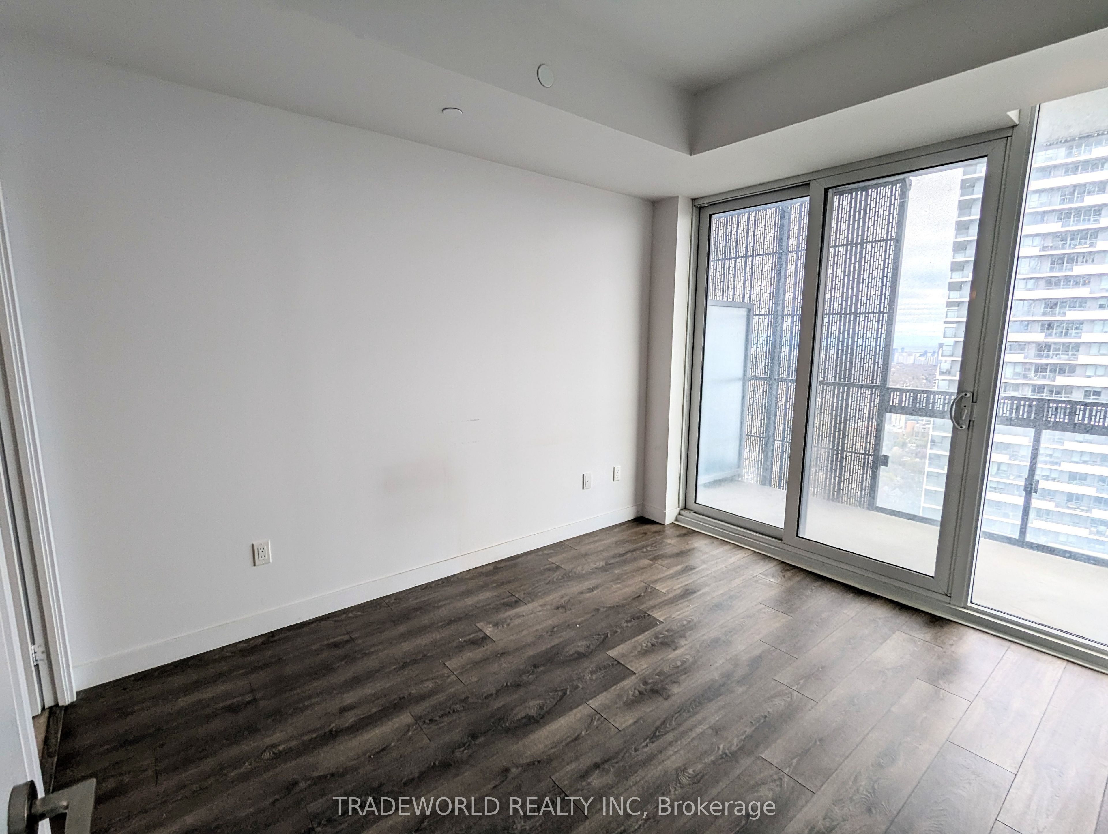 8 Eglinton Avenue E, #4212