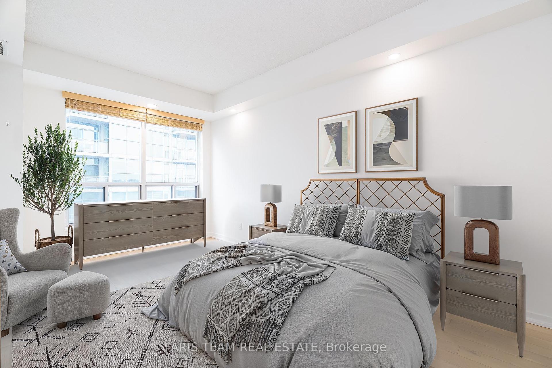 2 Bedrooms Condo at 88 Palace Pier,  Toronto For sale