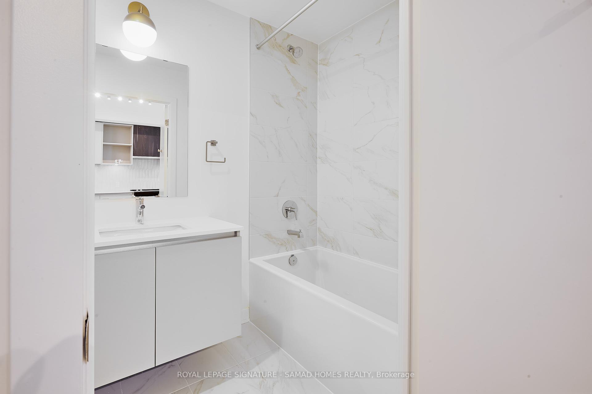 1 Bedroom Condo at 395 Dundas,  Oakville For sale