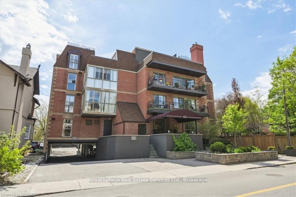 2 Bedrooms Condo at 162 REYNOLDS,  Oakville For sale