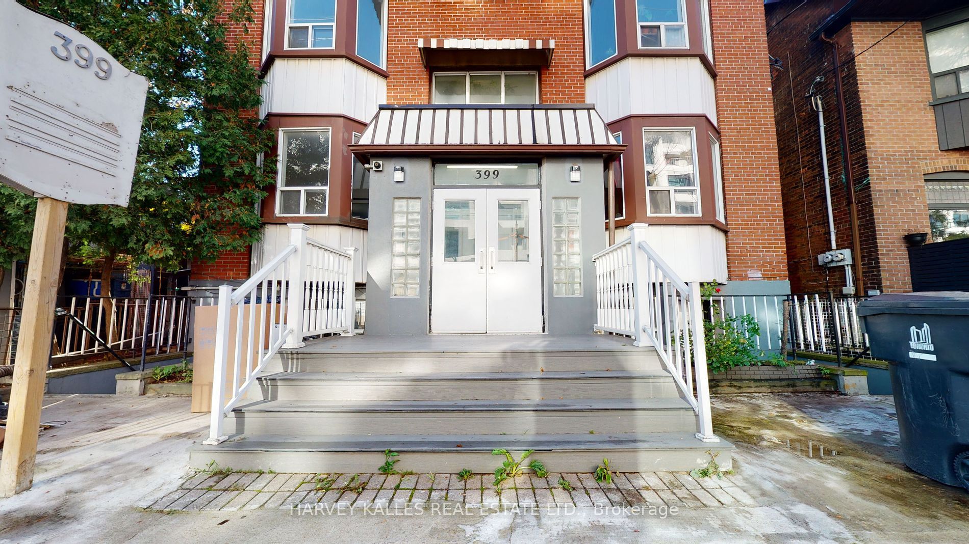 399 Dupont Street 102
