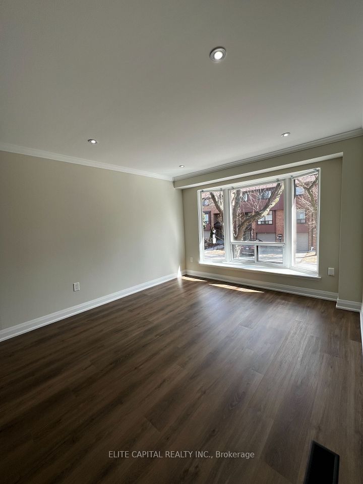 83 Wagon Trail Way, Toronto, ON M2J 4V4