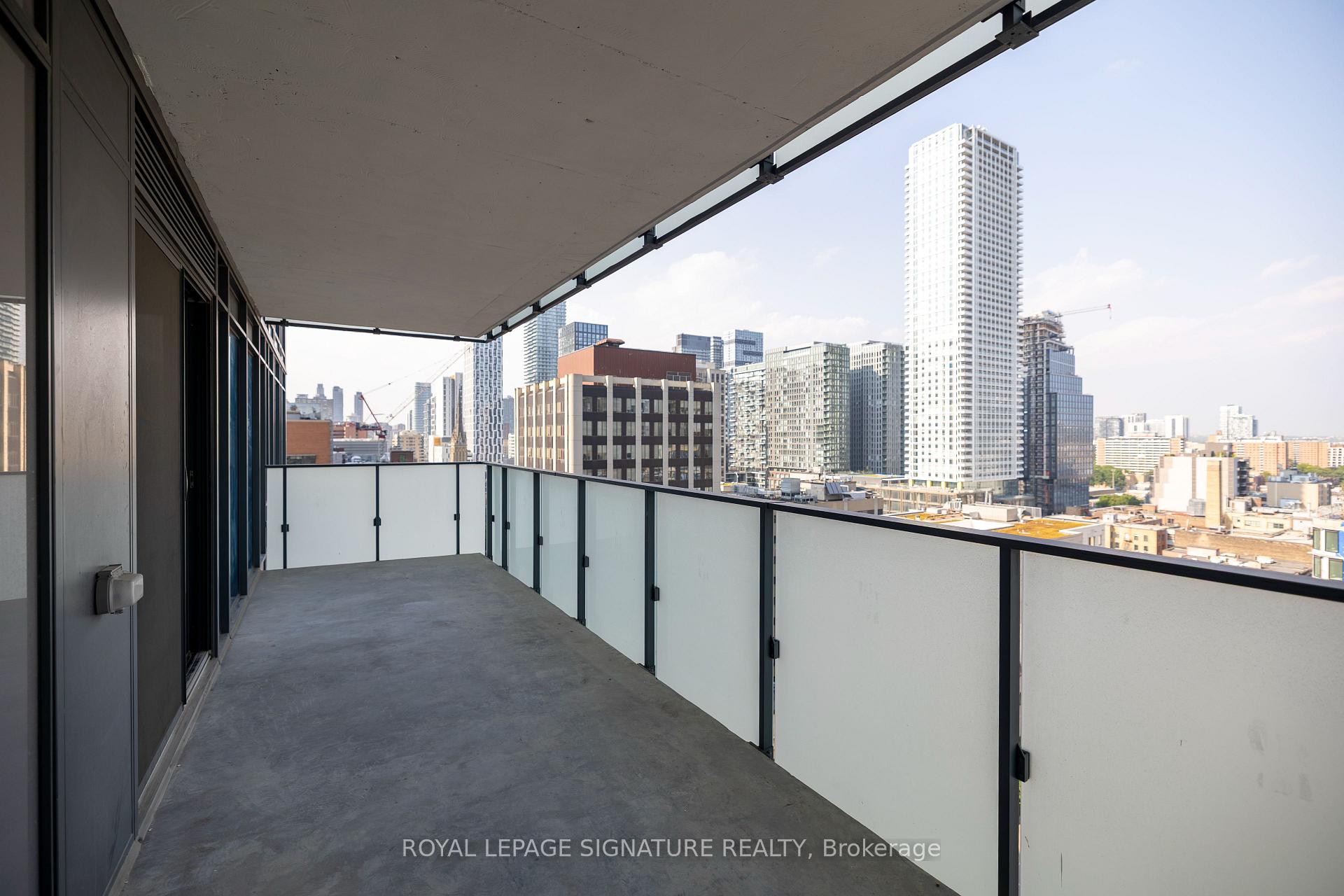 2 Bedrooms Condo at 25 Richmond, Toronto For sale