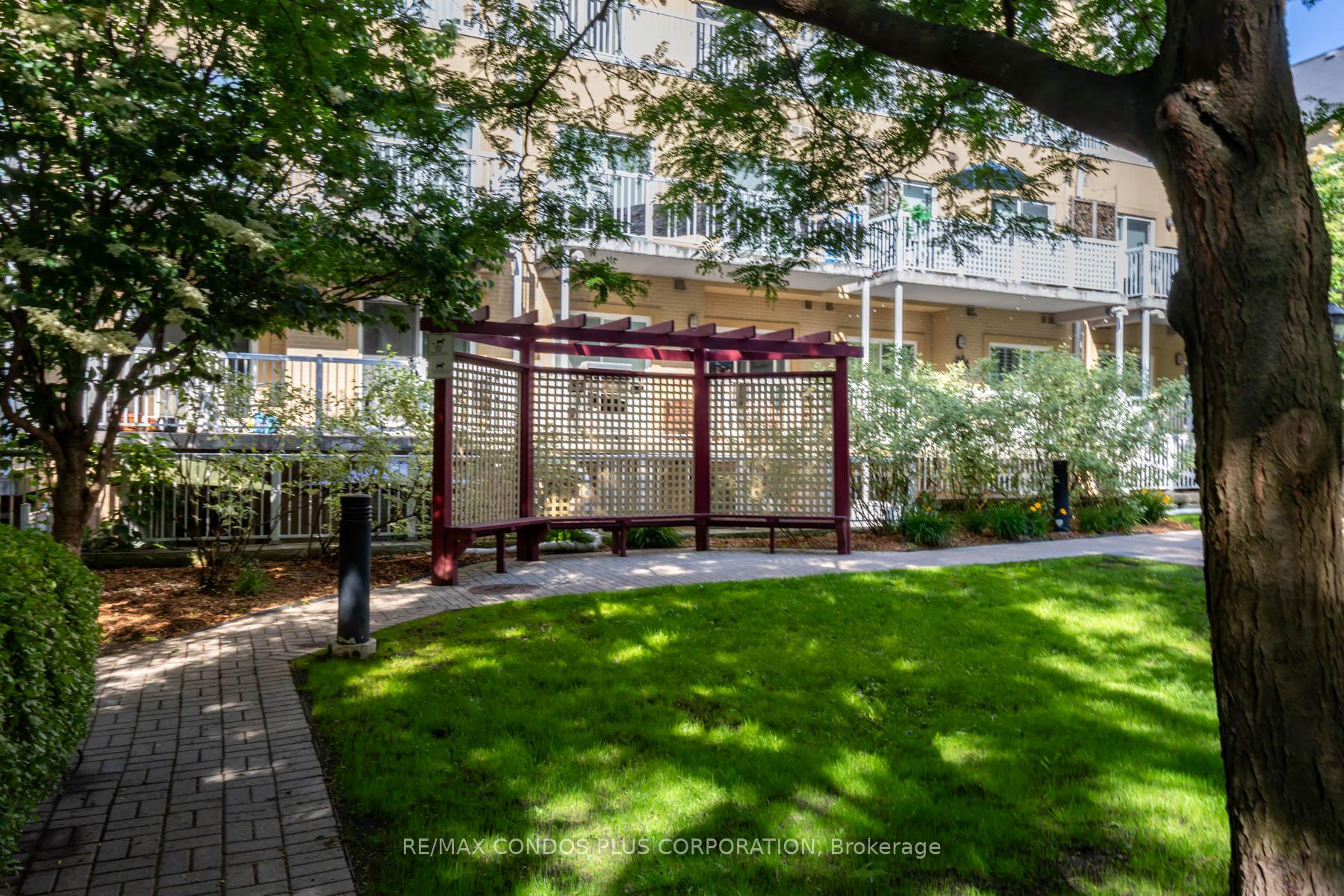 1 Bedroom Condo at 179 Bleecker, Toronto For sale