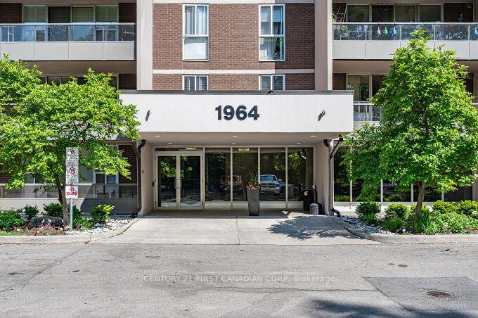 2 Bedrooms Condo at 1964 Main,  Hamilton For sale