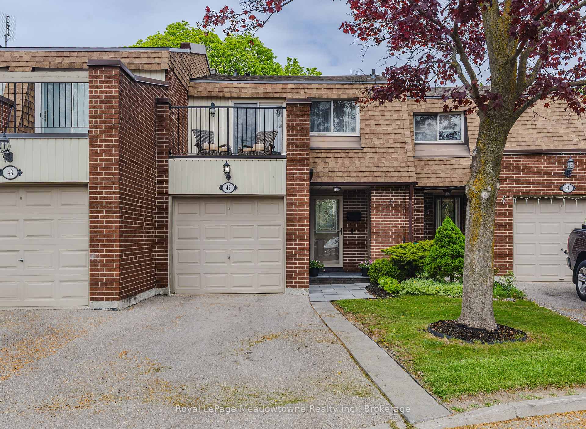 3 Bedrooms Condo at 6240 Montevideo, Mississauga For sale