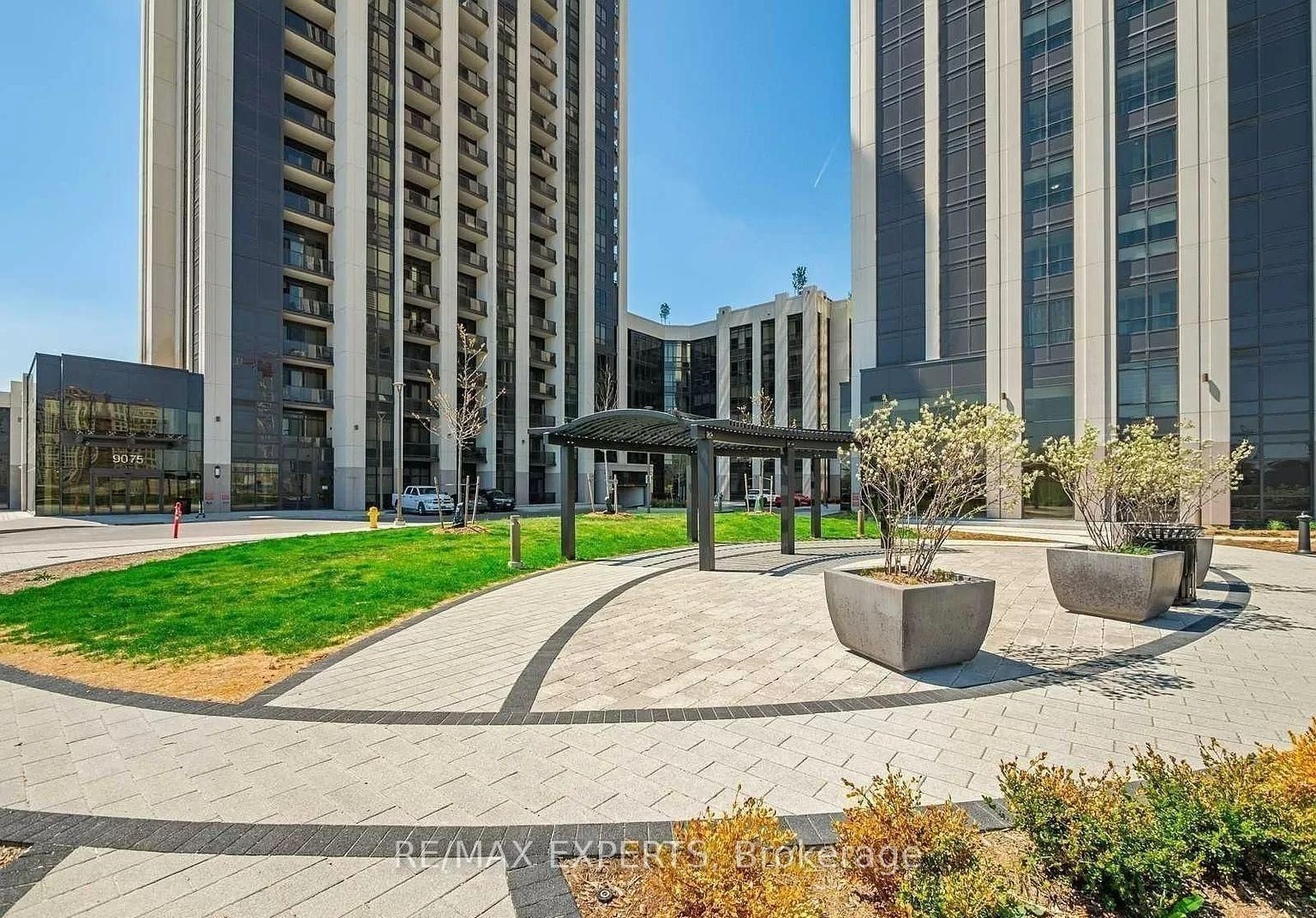 9075 Jane Street 1004