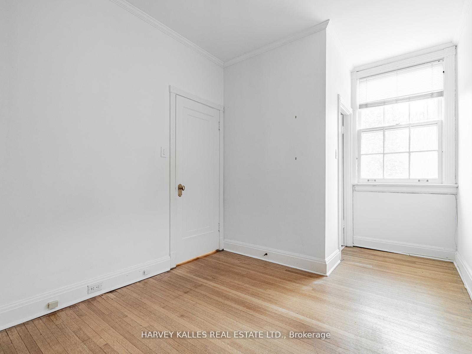 2 Silverwood Avenue