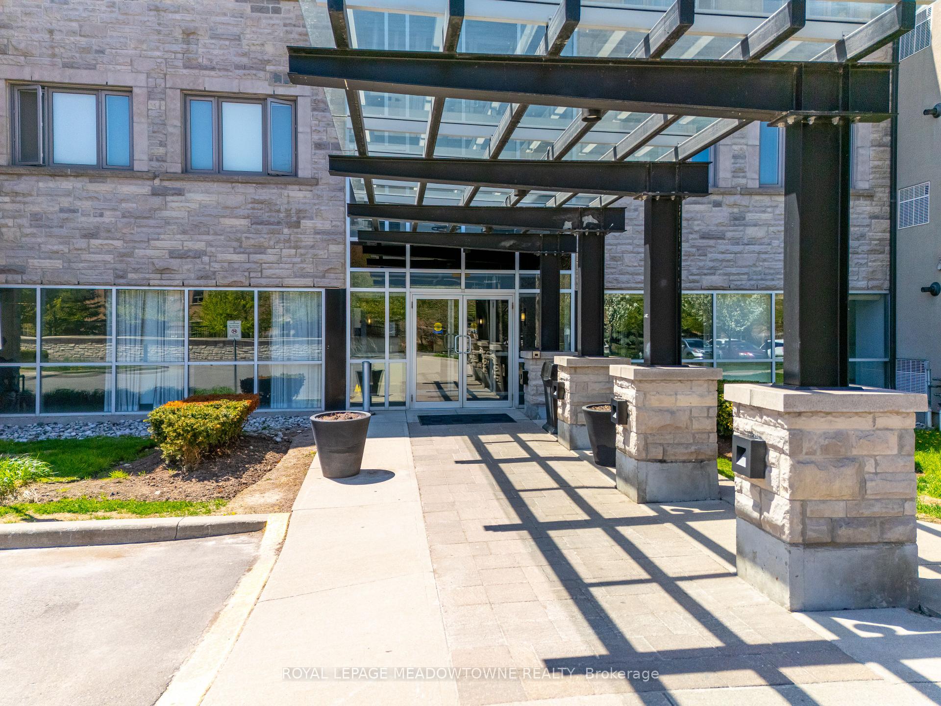 1 Bedroom Condo at 570 Lolita, Mississauga For sale
