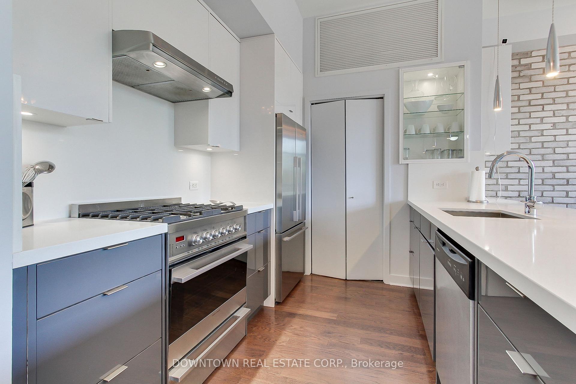 2 Bedrooms Condo at 53 Colgate, Toronto For sale