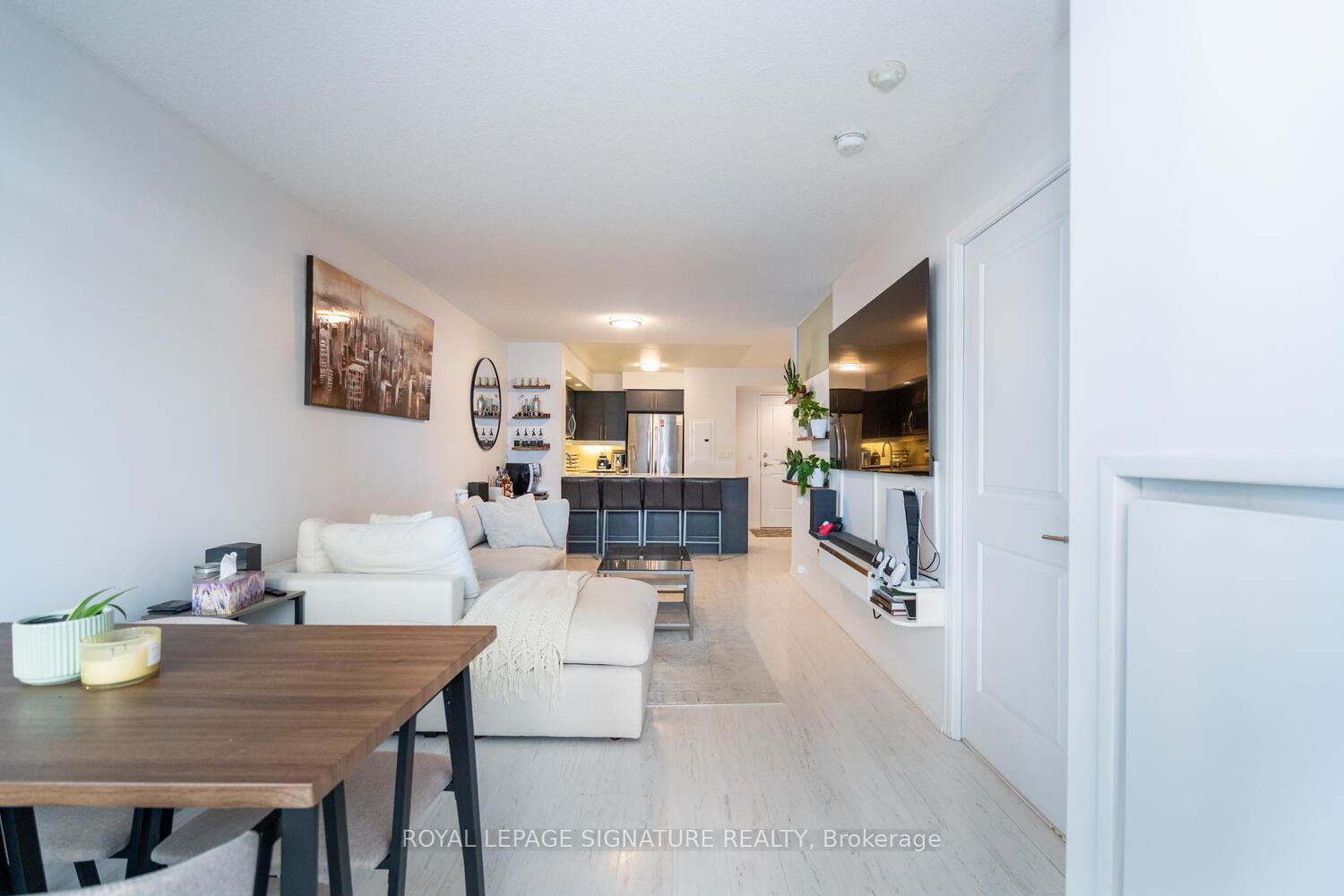 2 Bedrooms Condo at 75 East Liberty, Toronto For sale