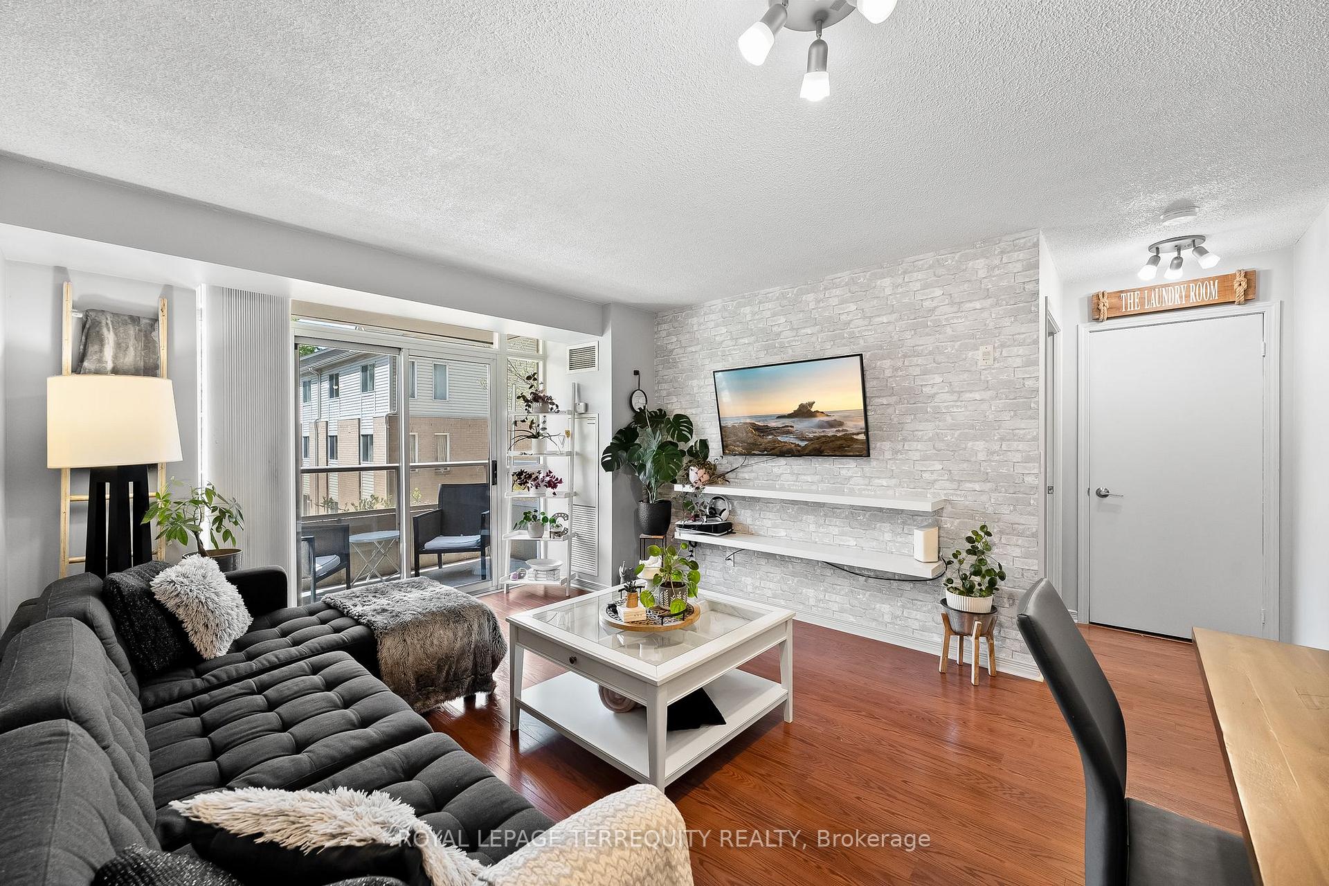 3 Bedrooms Condo at 3650 Kingston RD, Toronto For sale