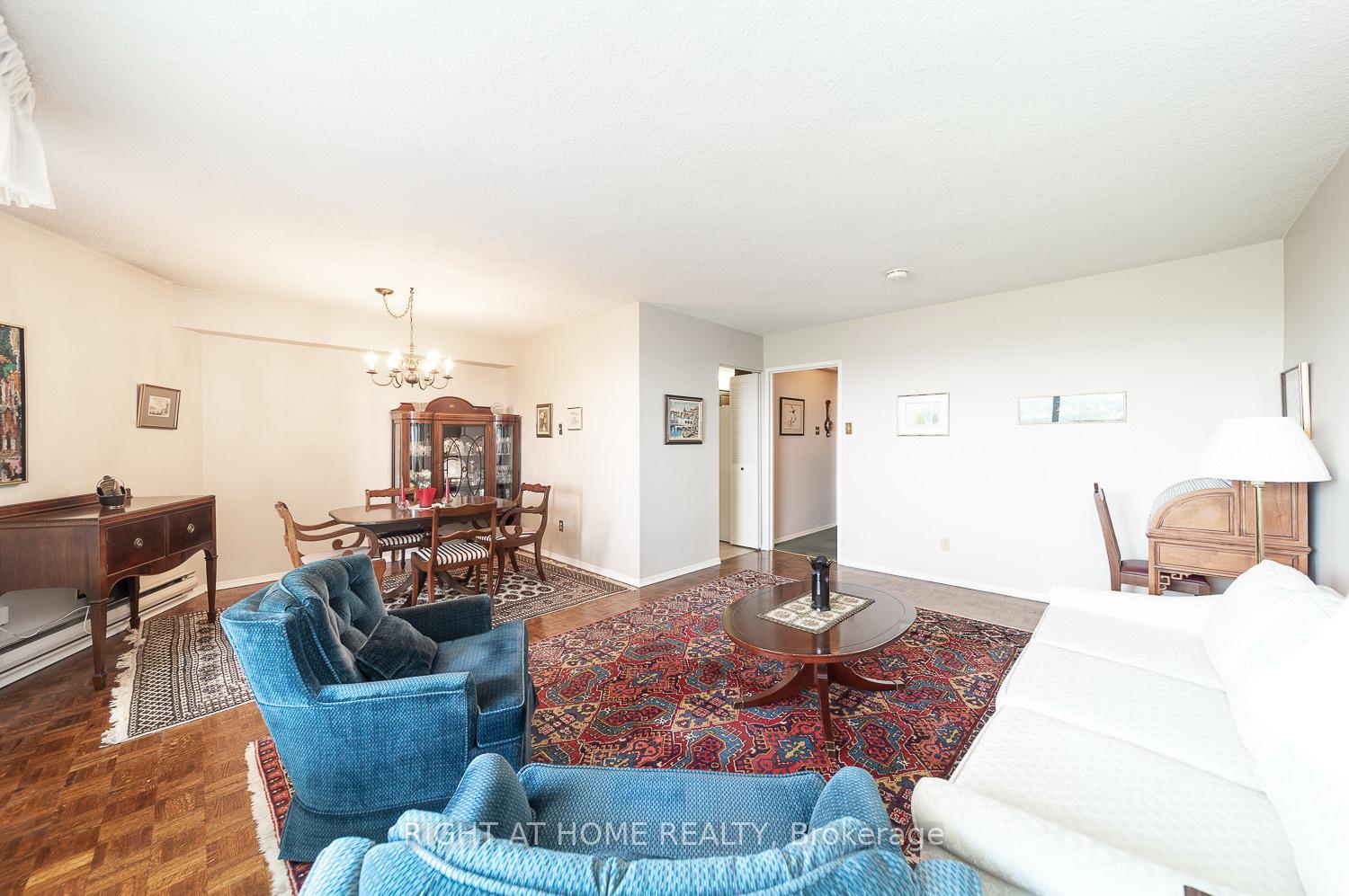 2 Bedrooms Condo at 296 Mill, Toronto For sale