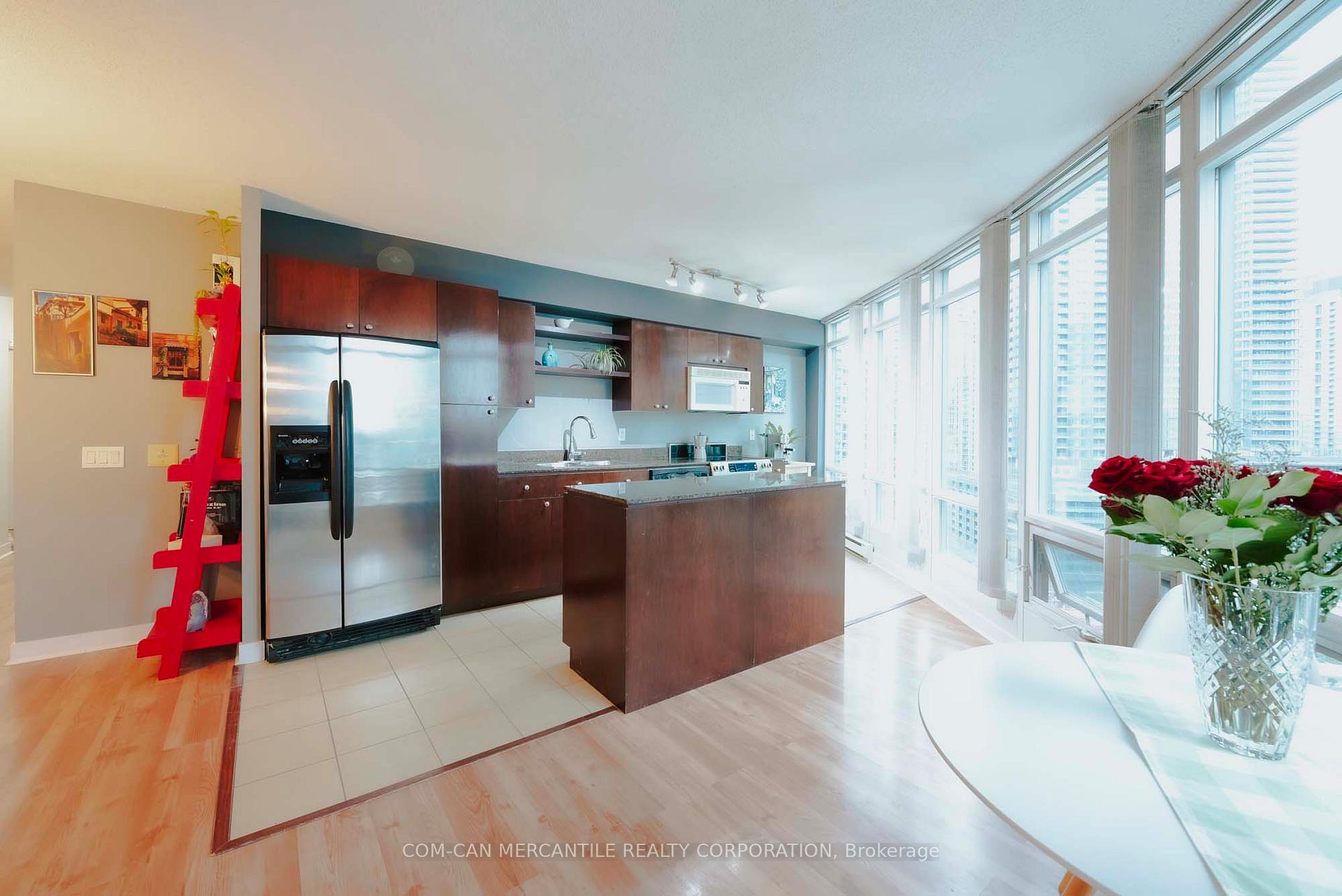 2 Bedrooms Condo at 361 Front,  Toronto For sale