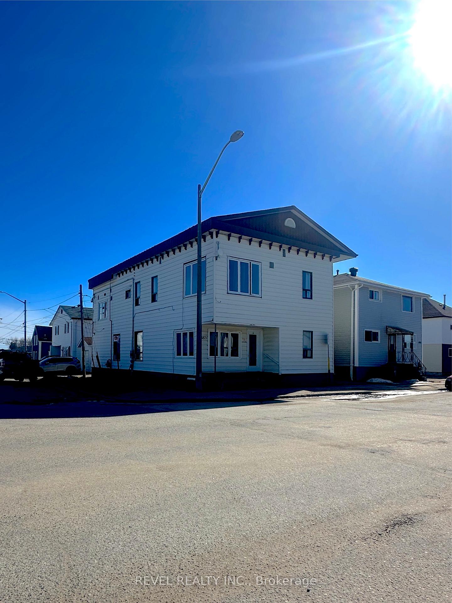387 Main Street, Iroquois Falls, ON P0K 1G0