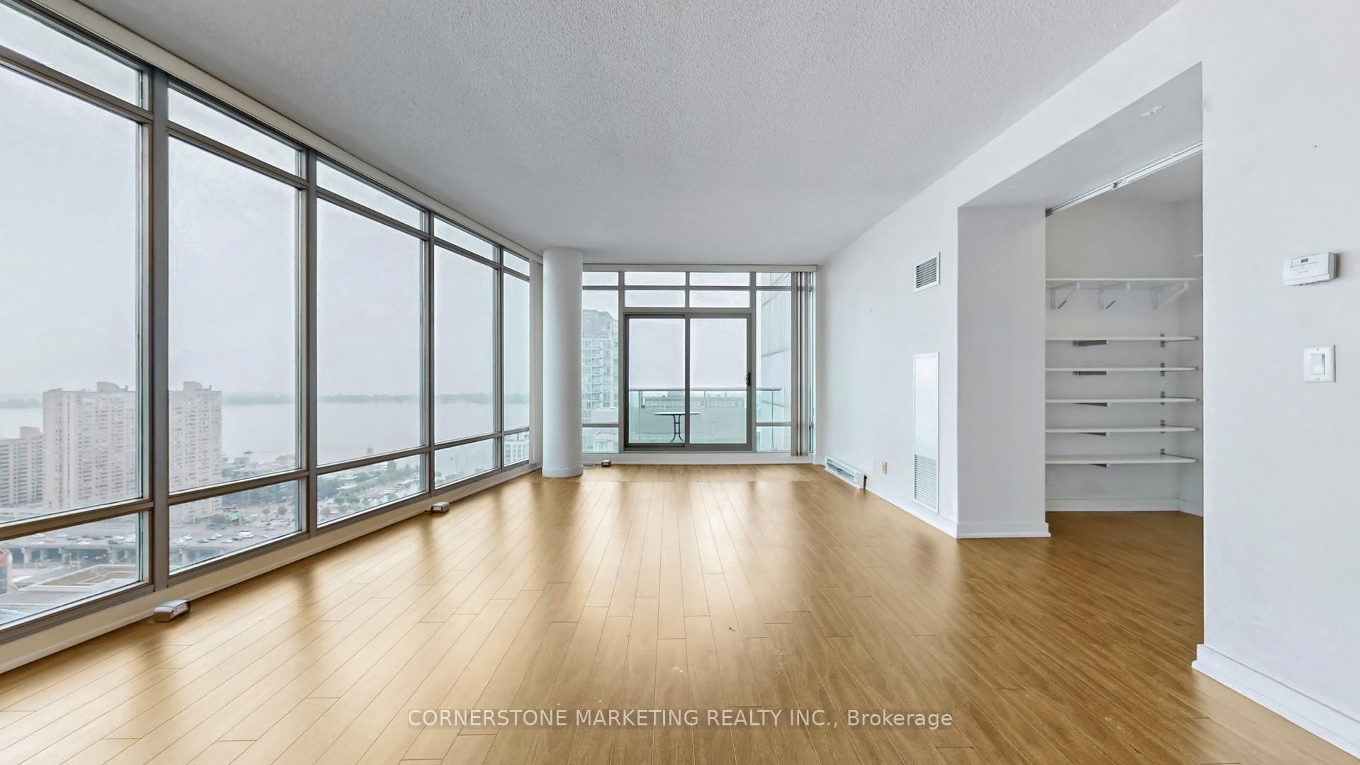 3 Bedrooms Condo at 81 Navy Wharf, Toronto For sale