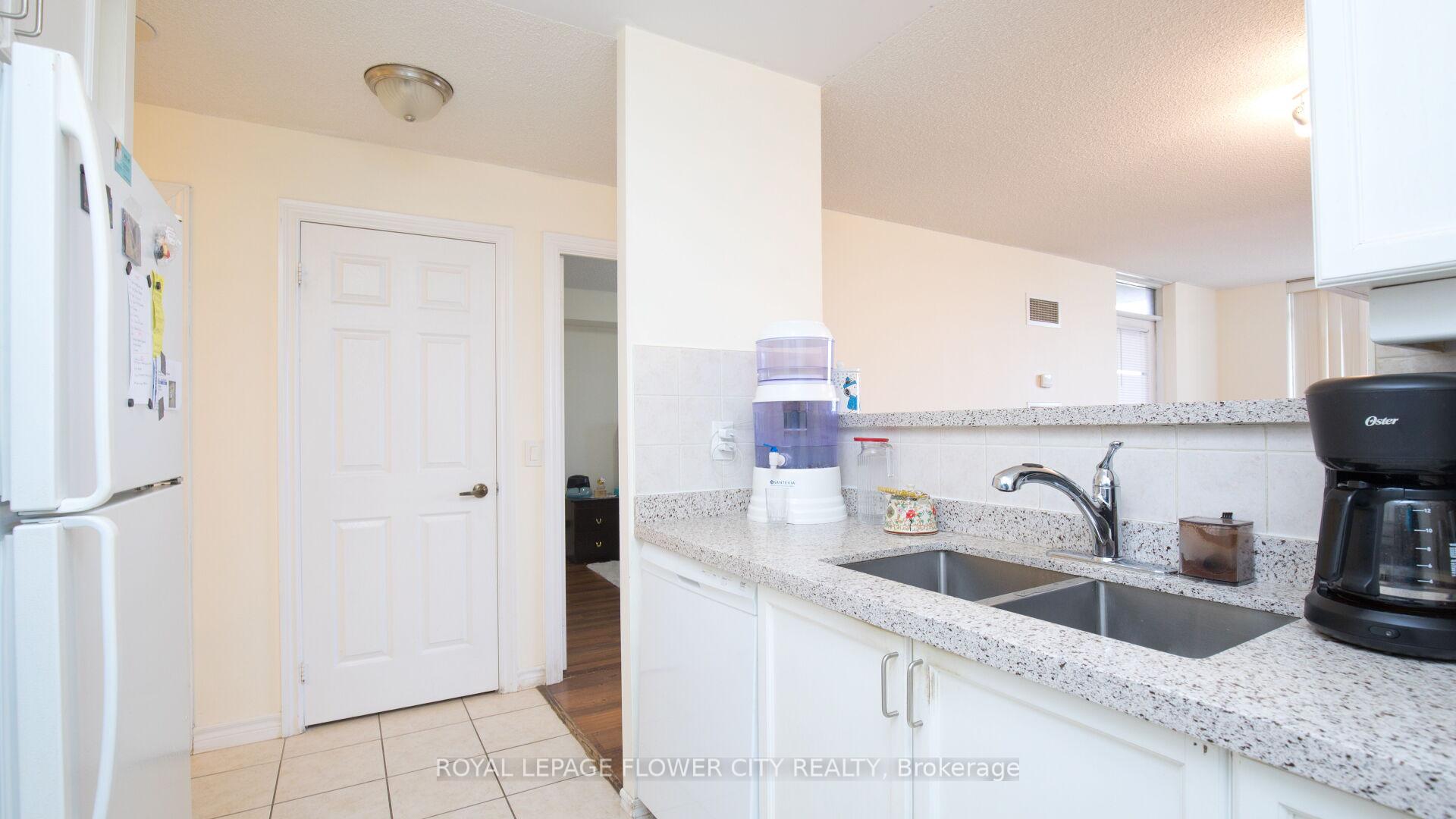 2 Bedrooms Condo at 700 Humberwood, Toronto For sale