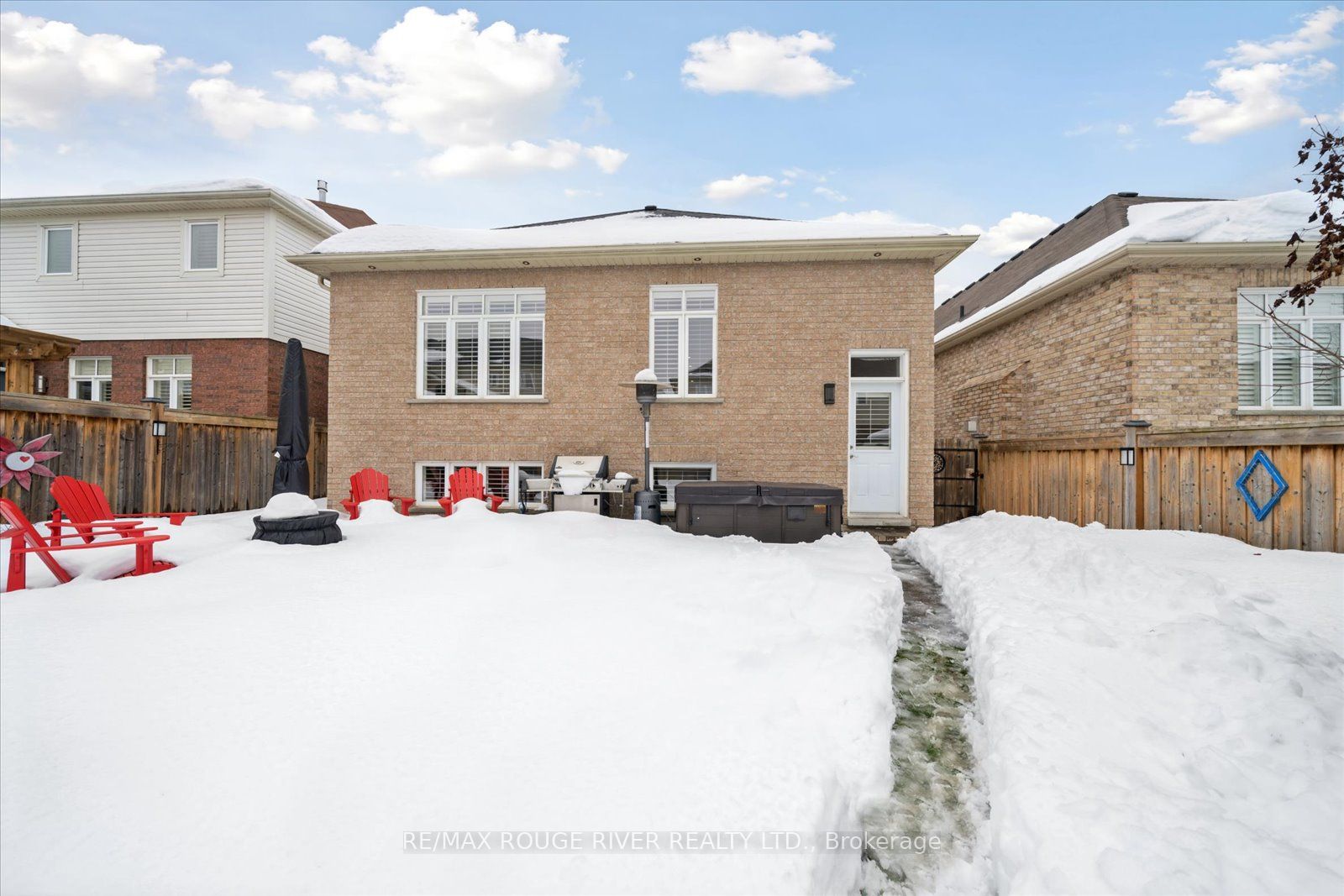 448 West Scugog Lane