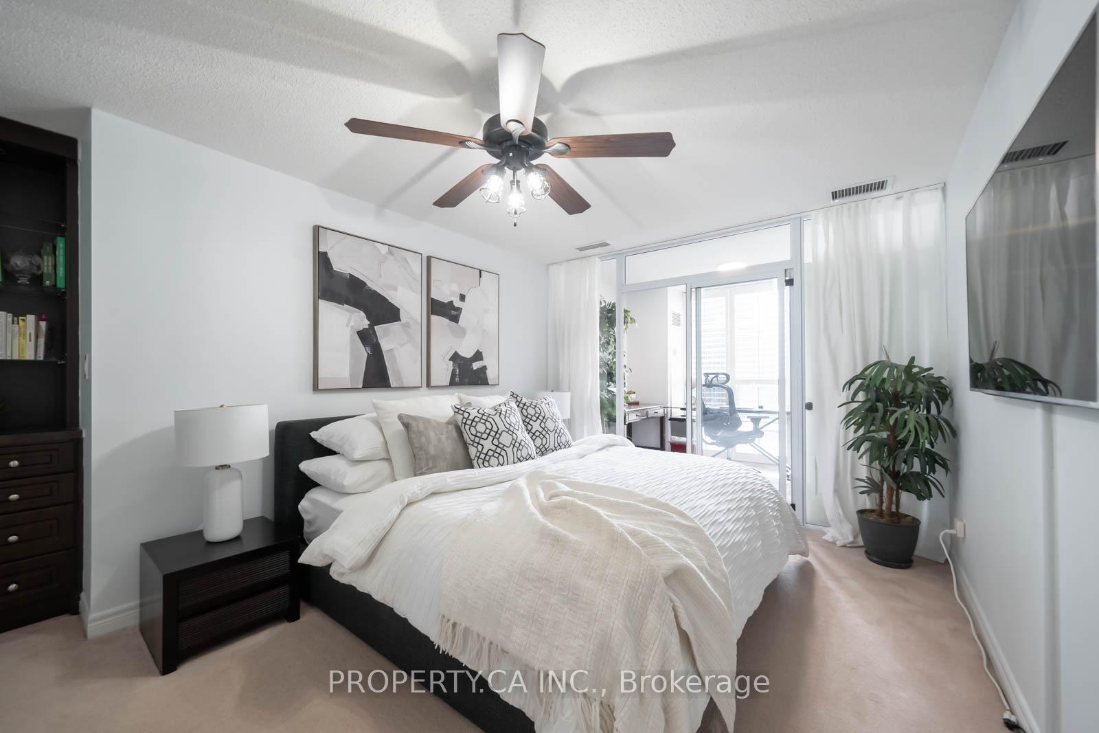 3 Bedrooms Condo at 43 Eglinton, Toronto For sale