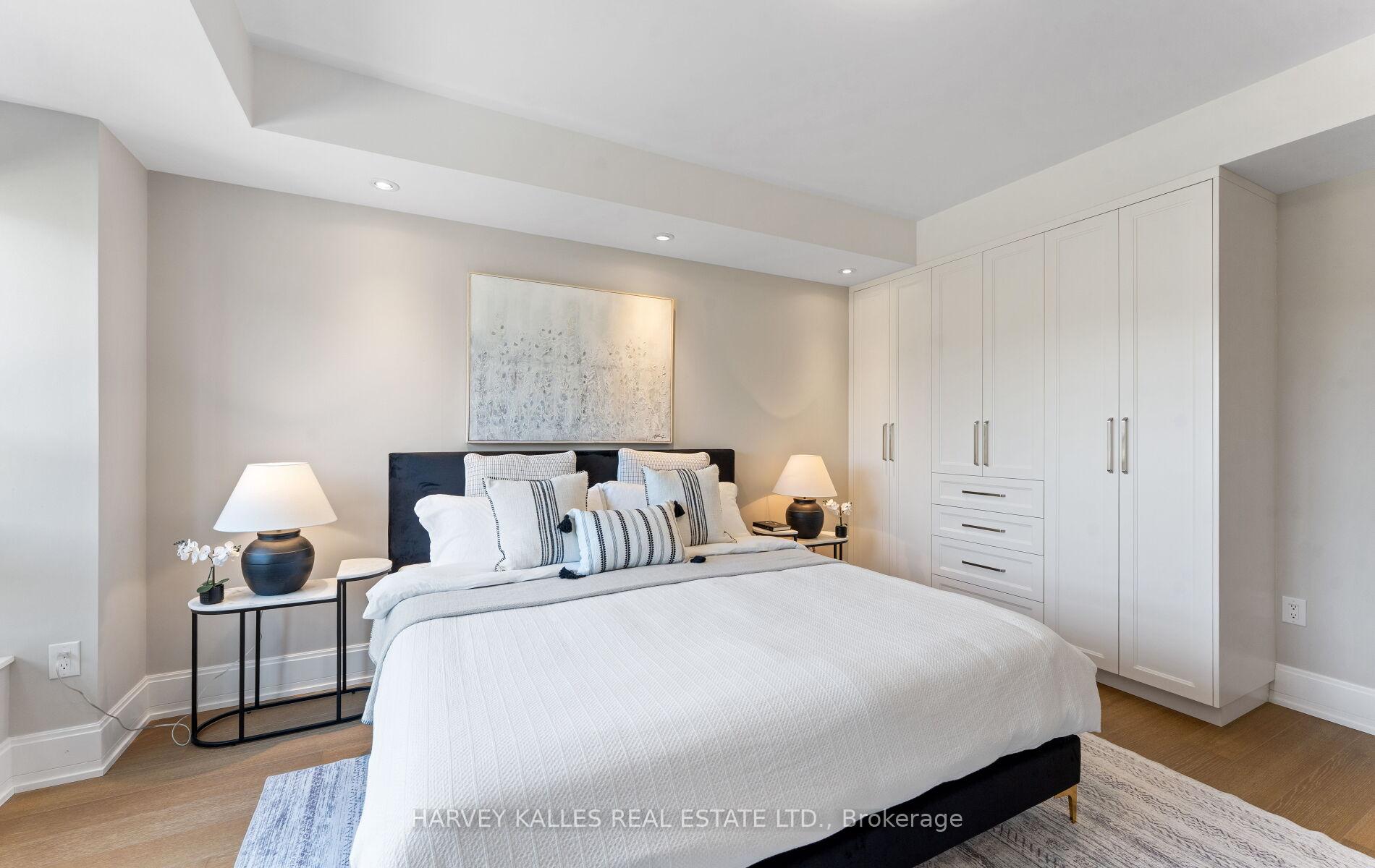 2 Bedrooms Condo at 355 Bedford Park, Toronto For sale
