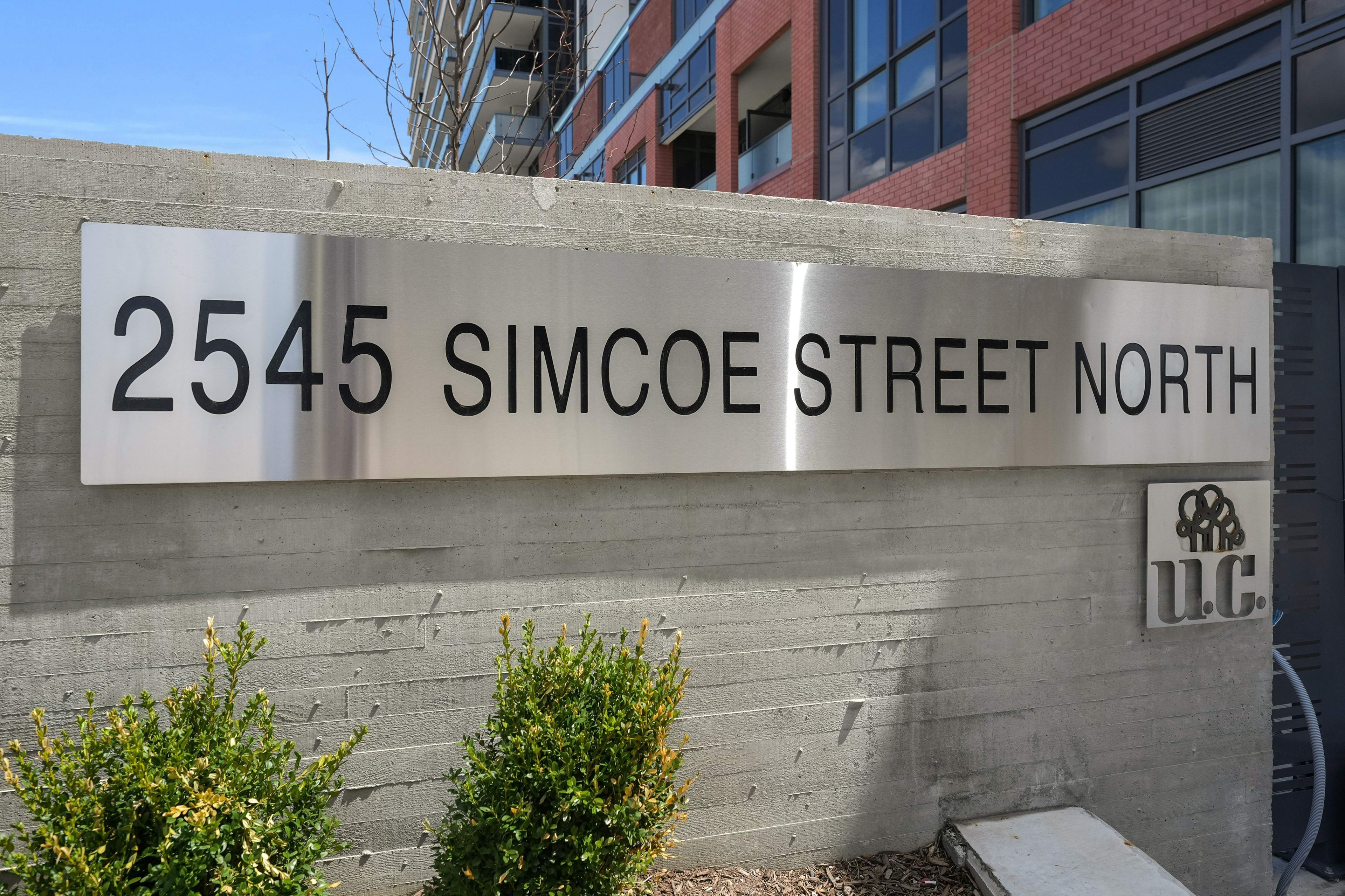 2545 Simcoe Street N 1511