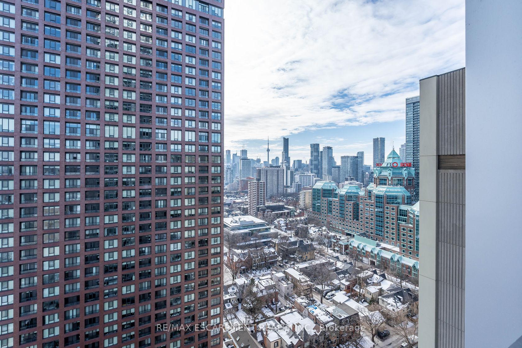 2 Bedrooms Condo at 395 Bloor, Toronto For sale