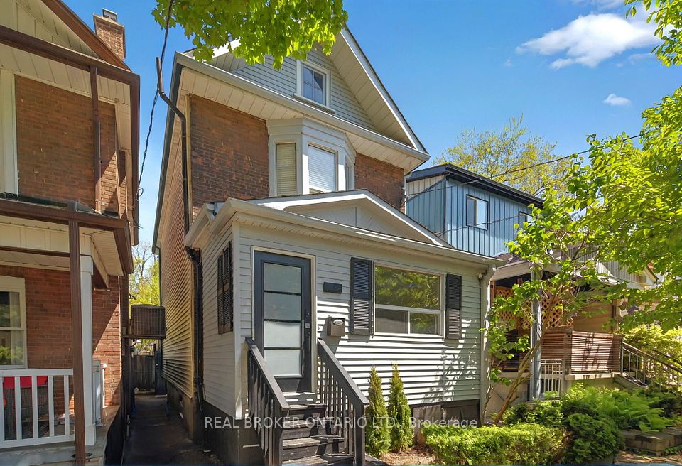 143 Parkmount Rd Road, Toronto, ON M4J 4V3
