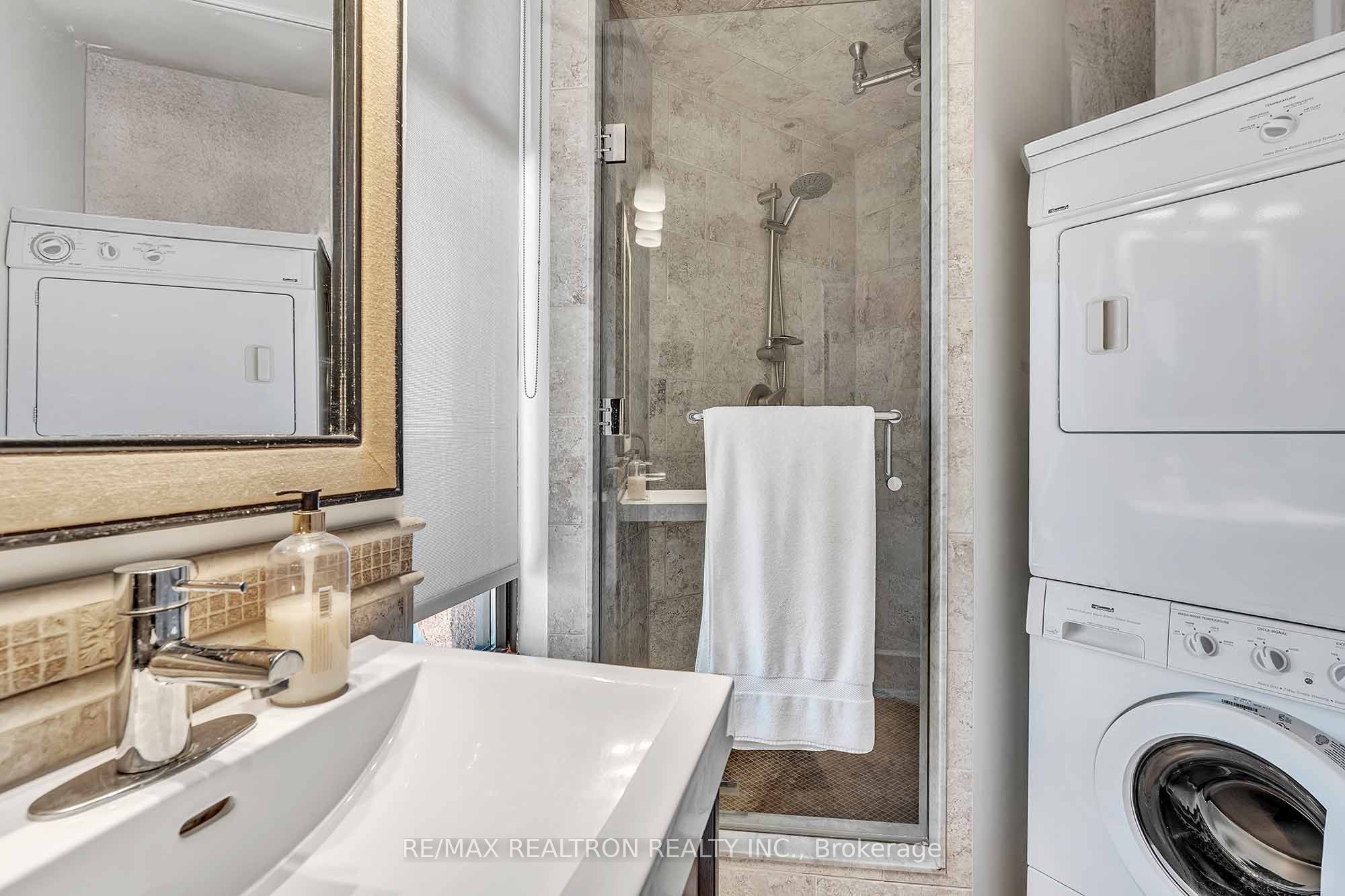 423 Avenue Road, #12