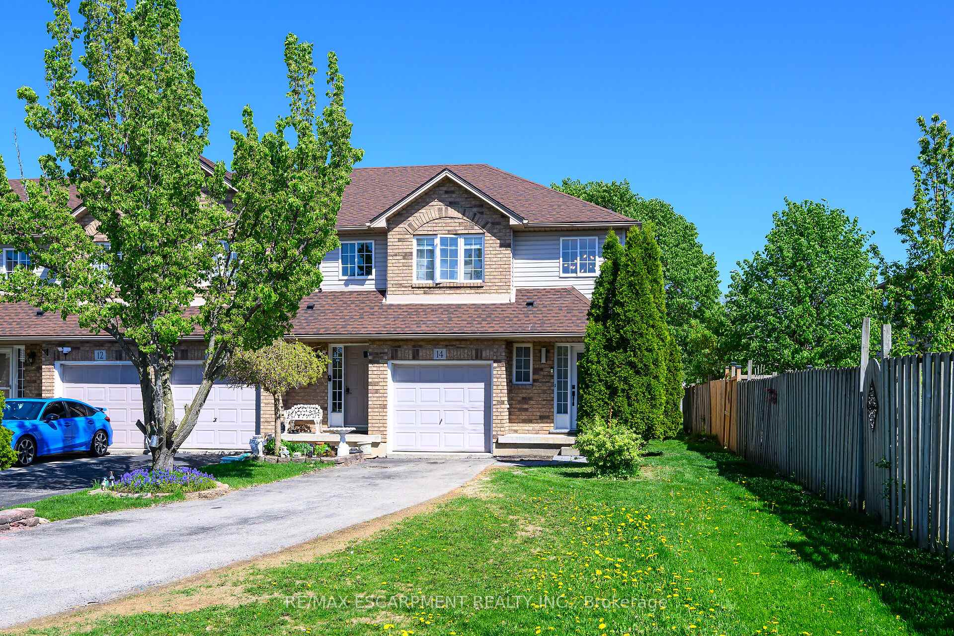 4 Bedrooms Condo at 134 Terni, Hamilton For sale
