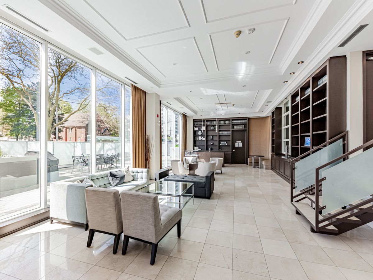 562 Eglinton Avenue E 202