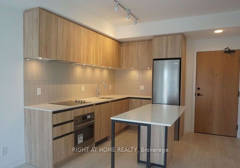 7950 Bathurst Street, #919
